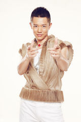 组图：凤凰传奇演唱会票房破九成 写真大片曝光