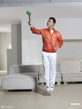 组图：甄子丹三月拍四个广告 收入交给老婆管