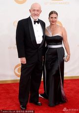 组图：《绝命毒师》男星乔纳森-班克斯精神矍铄