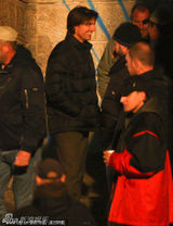 组图：克鲁斯《碟中谍4》片场狂奔 露招牌笑容