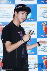 组图：韩团B1A4助阵动画片《Turbo》试映会