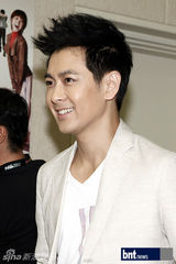 组图：林志颖张娜拉出席电影《一起飞》记者发布会