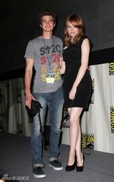 高清组图：新蜘蛛侠安德鲁和女主角艾玛-斯通亮相