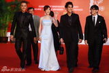 幻灯图集：上海电影节开幕 《近在咫尺》剧组亮相