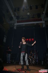 组图：杨千霈自由发挥将主持金曲星光