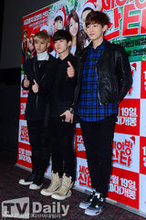 组图：EXO等助阵《圣诞老人》鹿晗笑出双下巴