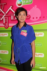 组图：《女人有话儿》探班 吴绮莉赞郑欣宜懂事