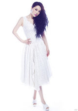 组图：王菲菲拍摄妩媚大片 演绎迷情欧美风姿