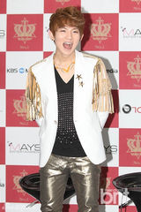 组图：韩团TEENTOP首次举办单独演唱会