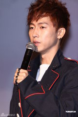 组图：张佑赫台北亲民秀舞蹈 想找90后嫩女友