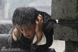 组图：《圣天门口》雨戏照曝光 段奕宏自曝极品体验