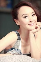 组图：《一一向前冲》小王晶秋日靓丽写真出炉