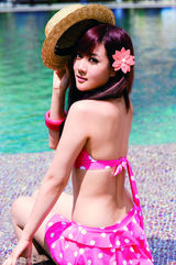 组图：UP Girls香港拍摄写真 热辣比基尼首度曝光