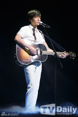 组图：韩团EXO等《MCD》劲舞 SISTAR夺冠