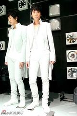 高清组图：信为五月北京个唱预热 公开华丽服装