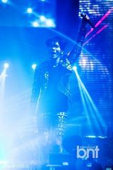 组图：SHINee与EXO-K等K-POP演唱会秀炫舞