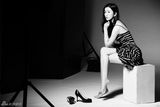 组图：刘庭羽黑白短裙写真演绎别样风情