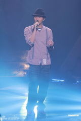 组图：《劲歌金曲》录影 王菀之张智霖亮相