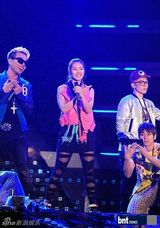 组图：韩团天上智喜出演《Live Power Music》