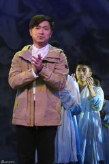 组图：《太极图》秀出东方韵 冯小刚李玉刚观演