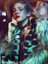 组图：绵羊音女伶渔网罩露双莓 黑纱蒙面神秘