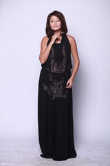 组图：何炅谢娜饰演绝代双骄 贾玲神似周晓鸥