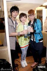 幻灯图：郭采洁客串MV 过年想好好陪家人