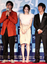 高清图：郑丽媛刘海镇等出席《与敌同寝》发布会