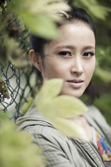 组图：袁志博春日小清新写真