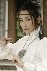 组图：《红娘子》将登卫视 杜若溪白孔雀造型曝光