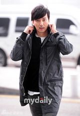 组图：韩星孙艺珍金南佶飞日本拍新剧《鲨鱼》