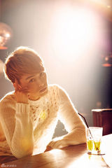 组图：台湾90后花美男安祐德初冬暖心大片曝光