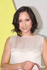 组图：袁咏仪不信郭富城订婚传闻 拍戏之余兼顾家人