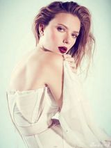 组图：斯嘉丽约翰逊性感登杂志 秀玉背美腿魅惑