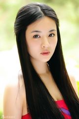 组图：王晓晨拍夏日清新大片 彰显健康清纯特质