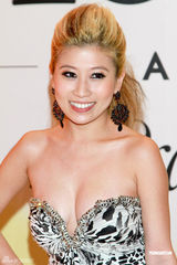 组图：众明星参加时尚派对 刘嘉玲否认与张柏芝不合