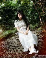 组图：武大女神微博走红 清新甜美运动风