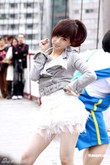 高清：王心凌吊桥大跳单曲舞蹈 过度颠簸花容失色