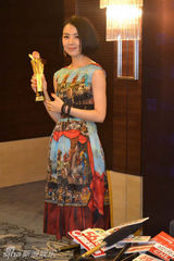 组图：刘涛黑衣优雅现身盛典 众星出席活动