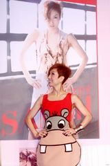 幻灯图集：郑秀文时隔六年重返台湾宣传福音专辑