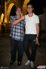 组图：郑元畅初执导演筒 自嘲属神经质型