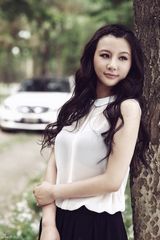 组图：宁露登汽车杂志 清新诠释香车美人