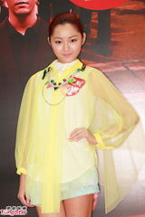 组图：陈伟霆谈裸跑尴尬笑 未能邀阿Sa看首映