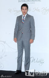 组图：韩惠珍嫁小8岁球员寄诚庸 朴泰桓等道贺