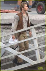 组图：雷神克里斯·海姆斯沃斯不修边幅显邋遢