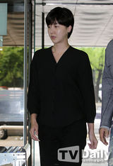 组图：韩星张美仁爱憔悴出席涉药案第7次庭审