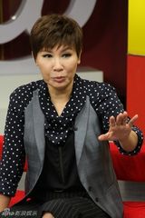 组图：黄小琥做客嘉聊新专辑