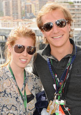 放大镜：英公主为爱苦瘦身 肥妹如今也穿迷你裙