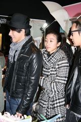 幻灯：宋晓波生日会出新写真 女友疑为吴建飞妹妹