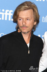 组图：动画《精灵旅社》发布会 赛琳娜变身御姐